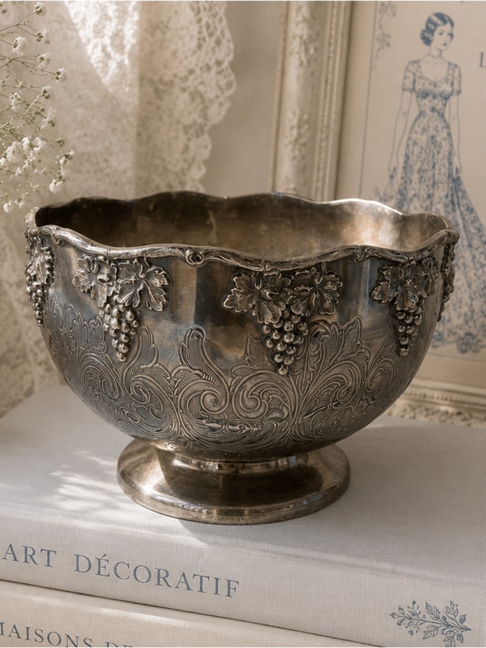 ❤️‍🔥Final sale price❤️‍🔥 
Vintage Copper Bowl with Grape Motif